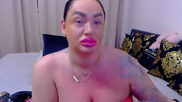 BustyVicky online show from February 2026 10:03:02 PM