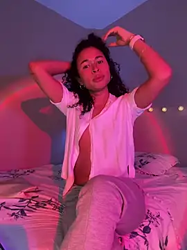 GabriSaenz online show from January 2025 11:12:02 PM