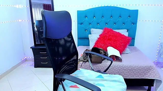 vaalery sweet online show from February 2025 10:24:01 PM