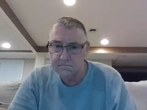 Snapshot of takeitall101 chatting on February 2025 08:11:02 PM takeitall101 online show from February 2025 08:11:02 PM