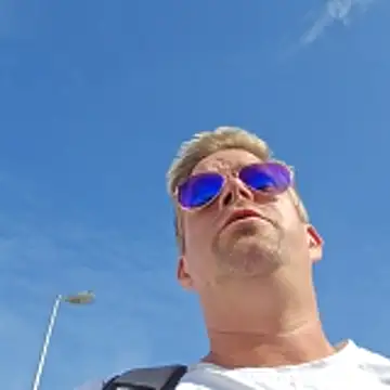 Trucker Hunter online show from October 2025 04:00:01 PM