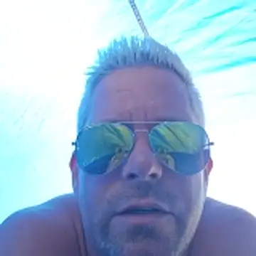 Trucker Hunter online show from January 2026 01:37:02 PM