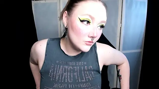 Snapshot of YourDyingBride chatting on November 2025 01:55:01 AM YourDyingBride online show from November 2025 01:55:01 AM