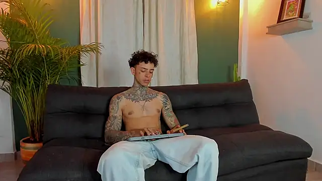 Aron ford online show from October 2025 03:51:02 AM