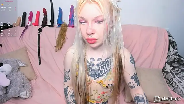 Snapshot of HelenGoat chatting on May 2026 08:30:02 AM HelenGoat online show from May 2026 08:30:02 AM