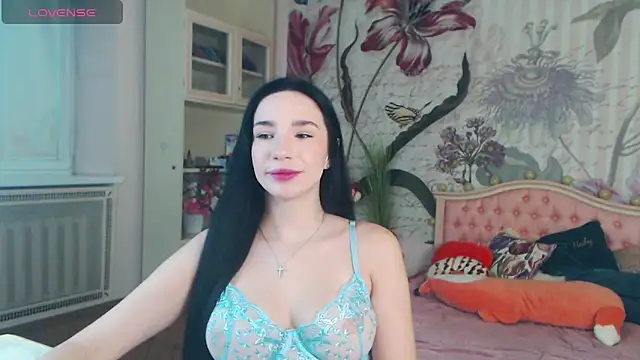 Snapshot of AliciaBow chatting on December 2024 01:22:02 PM AliciaBow online show from December 2024 01:22:02 PM