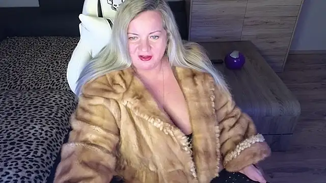 MolligSpielle online show from February 2025 10:54:01 PM