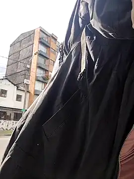  Laary online show from September 2025 08:41:01 PM