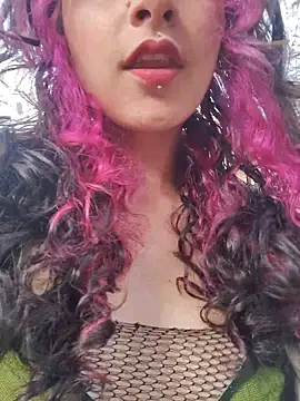  Laary online show from October 2025 09:05:02 PM