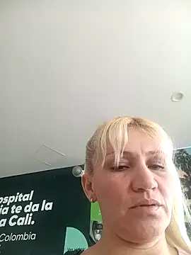 Snapshot of Nicolle_Milf chatting on January 2025 06:27:02 PM Nicolle Milf online show from January 2025 06:27:02 PM