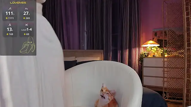 Lazy Lady online show from February 2026 02:04:02 PM