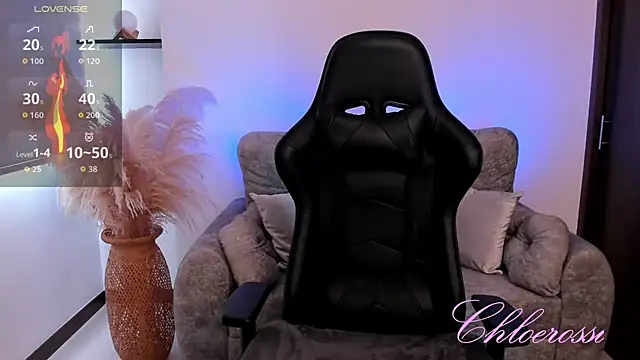 chloerossi online show from November 2025 03:25:01 PM