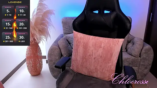 chloerossi online show from April 2026 06:34:01 PM