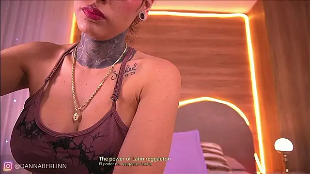 Snapshot of danna_berlin_ chatting on February 2026 07:28:01 PM danna berlin online show from February 2026 07:28:01 PM