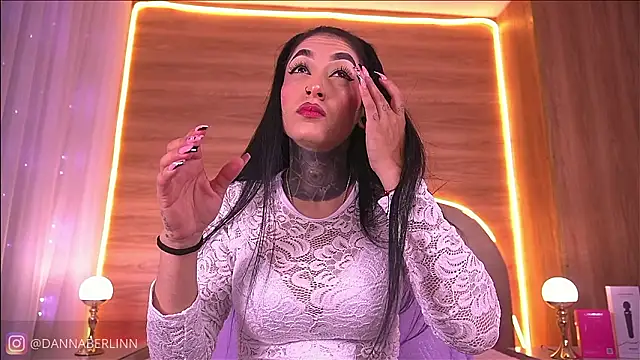 Snapshot of danna_berlin_ chatting on February 2026 07:17:02 PM danna berlin online show from February 2026 07:17:02 PM