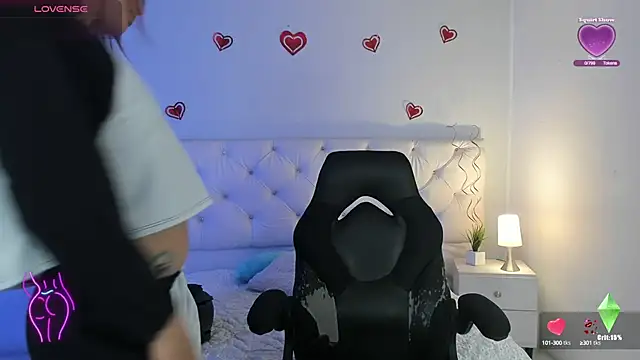 Snapshot of Aron_cruz chatting on February 2025 02:02:01 PM Aron cruz online show from February 2025 02:02:01 PM