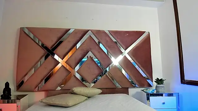 Snapshot of Aron_cruz chatting on February 2026 01:05:02 PM Aron cruz online show from February 2026 01:05:02 PM