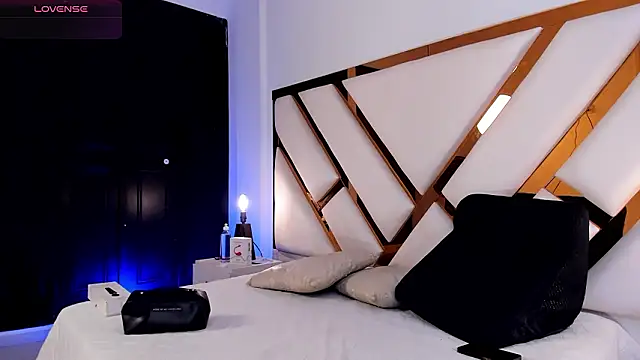 Snapshot of Aron_cruz chatting on March 2026 01:40:02 PM Aron cruz online show from March 2026 01:40:02 PM