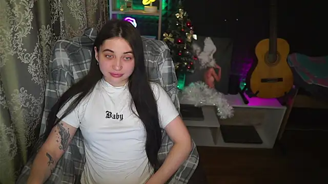 delicatedBailey online show from February 2025 05:37:01 AM