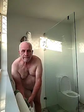 guywifi online show from December 2025 08:21:01 AM