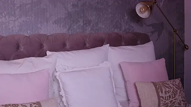 Snapshot of AngelaFay chatting on February 2026 07:03:02 AM AngelaFay online show from February 2026 07:03:02 AM