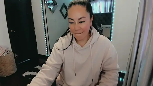 jlove bss online show from February 2025 12:36:01 PM