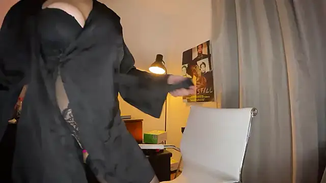 xSelena online show from January 2025 04:23:02 AM