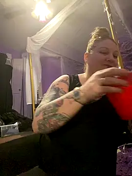 Snapshot of SexyZannaRose chatting on October 2025 11:47:01 PM SexyZannaRose online show from October 2025 11:47:01 PM