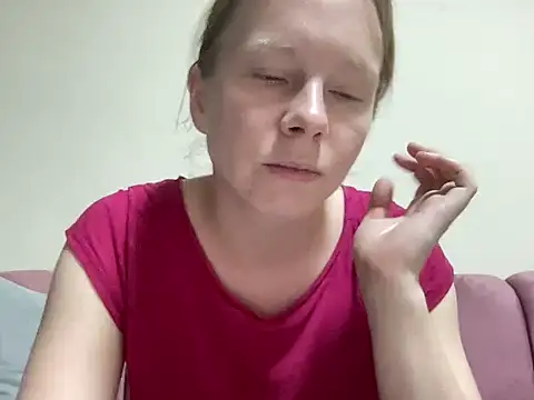 SweetLucy96 online show from October 2025 10:23:02 AM