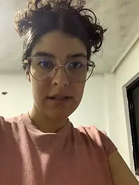 Snapshot of _Niah_ chatting on January 2025 05:59:01 AM Niah online show from January 2025 05:59:01 AM