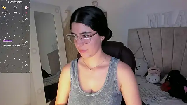 Snapshot of _Niah_ chatting on January 2025 08:13:01 PM Niah online show from January 2025 08:13:01 PM