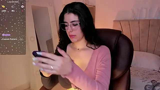 Snapshot of _Niah_ chatting on February 2025 08:26:02 PM Niah online show from February 2025 08:26:02 PM