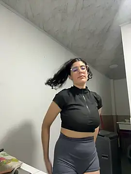 Snapshot of _Niah_ chatting on February 2025 02:51:02 AM Niah online show from February 2025 02:51:02 AM
