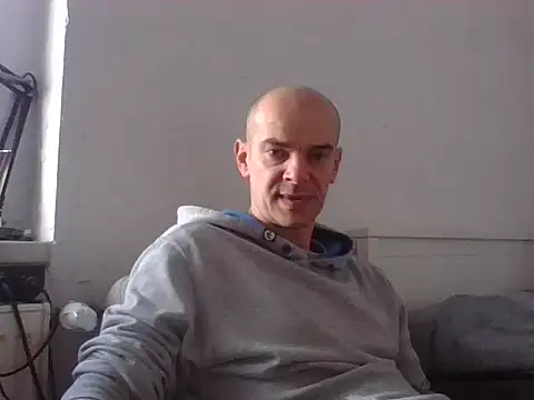 Snapshot of BadRec40 chatting on April 2026 04:02:02 PM BadRec40 online show from April 2026 04:02:02 PM