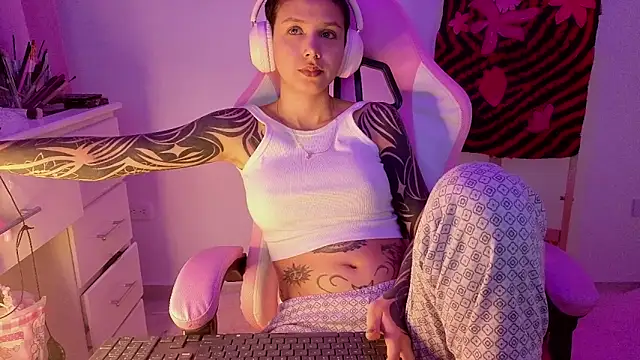 goddess vee  online show from April 2026 11:08:02 PM