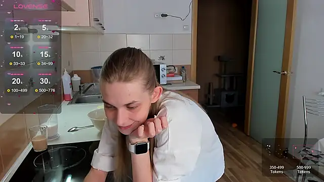 molly hunt  online show from March 2025 09:57:01 AM