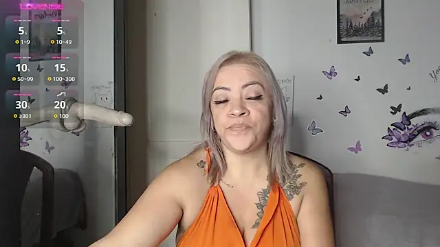 Snapshot of LIila28six chatting on February 2025 11:02:02 AM LIila28six online show from February 2025 11:02:02 AM