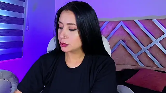 Snapshot of _kelly_hous36 chatting on February 2025 06:58:01 PM kelly hous36 online show from February 2025 06:58:01 PM