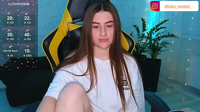 Elishka  online show from December 2024 08:50:01 PM