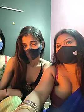 cutee  crazy online show from January 2026 01:57:02 PM