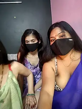 cutee  crazy online show from February 2026 02:11:02 PM