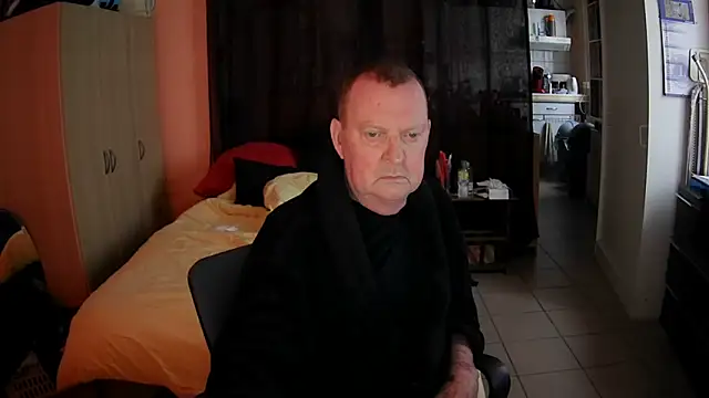 passifsoumis1963 online show from November 2025 08:14:01 AM