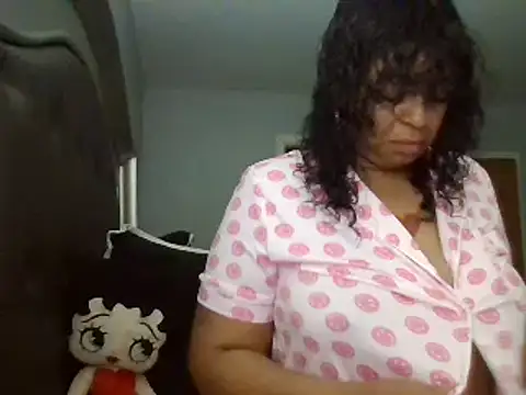 Snapshot of MSweetLindaParks chatting on December 2024 07:32:01 AM MSweetLindaParks online show from December 2024 07:32:01 AM