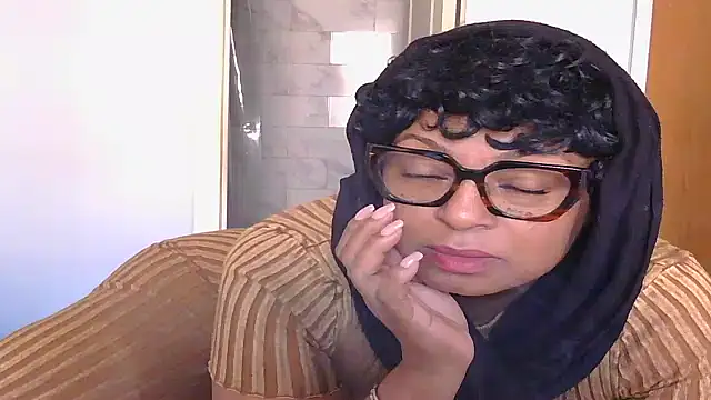 Snapshot of MSweetLindaParks chatting on October 2025 06:27:02 PM MSweetLindaParks online show from October 2025 06:27:02 PM