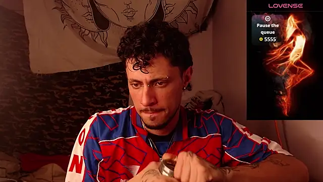 Apolo S online show from December 2025 07:03:02 AM