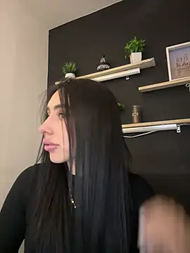 isabella jade online show from February 2026 10:28:01 PM