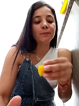 miaeyes online show from December 2024 03:22:02 PM