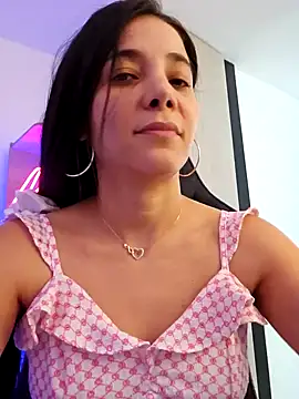 miaeyes online show from January 2025 06:09:02 PM