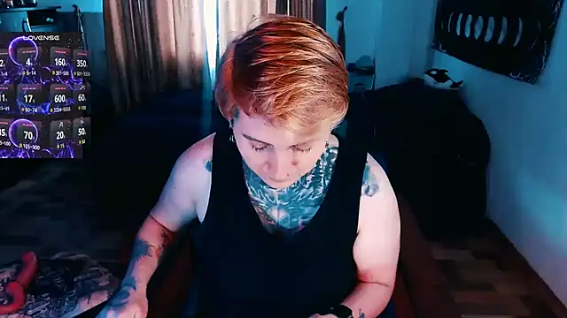 Marieblueeyes online show from November 2025 02:05:01 PM