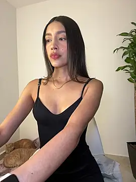 Snapshot of SelenaStone chatting on February 2025 10:48:01 PM SelenaStone online show from February 2025 10:48:01 PM